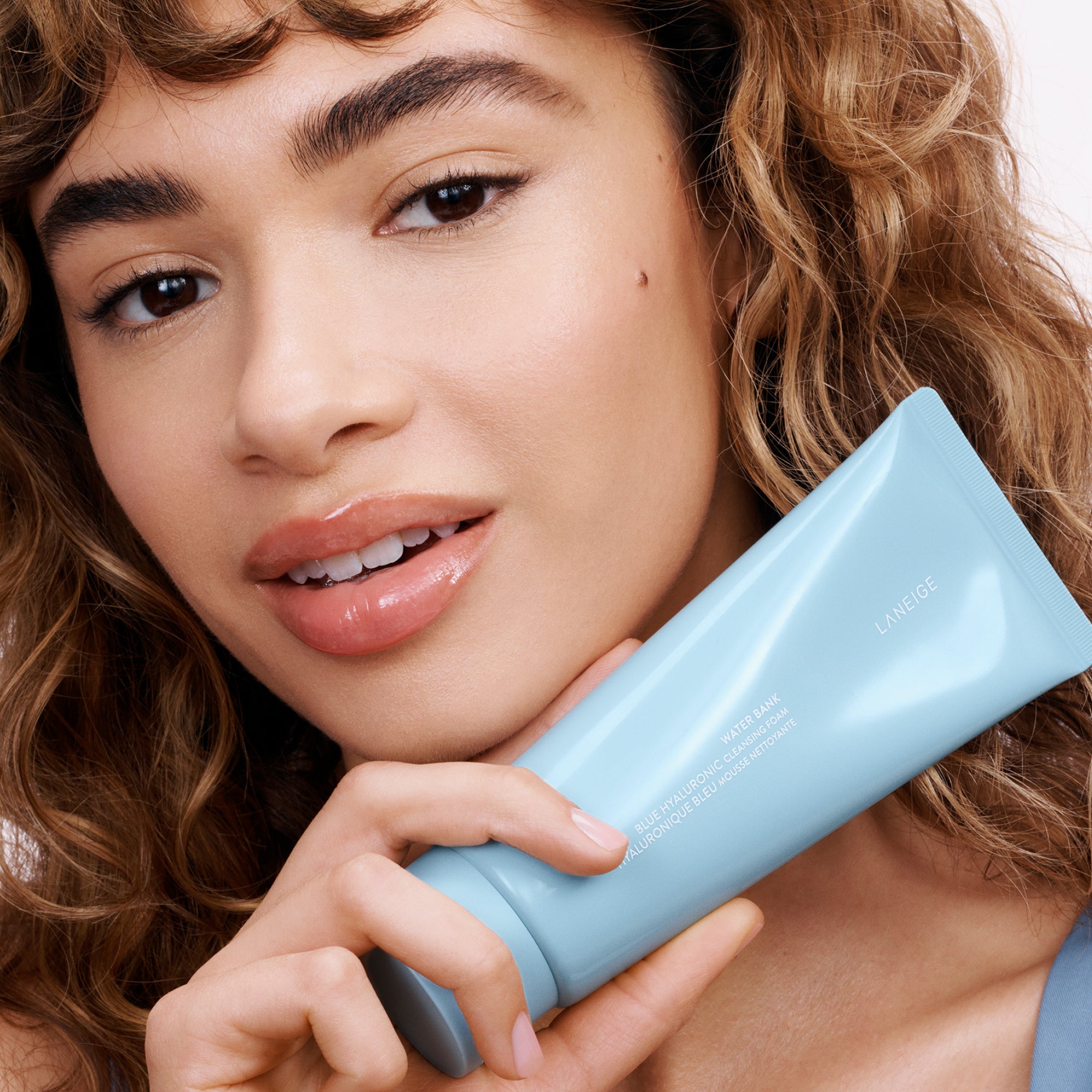 Water Bank Blue Hyaluronic Cleansing Foam - Image 2